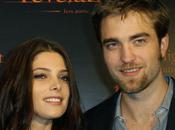 Photocall Ashley Greene Robert Pattinson Fan-Event Paris