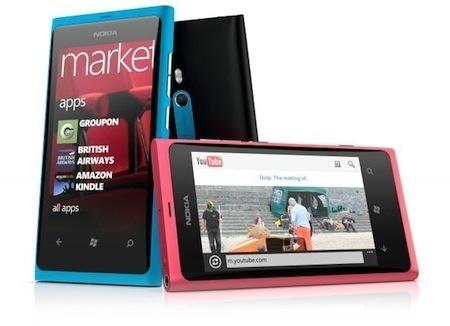 Nokia présente ses nouveaux smartphones: Lumia 800 et 710