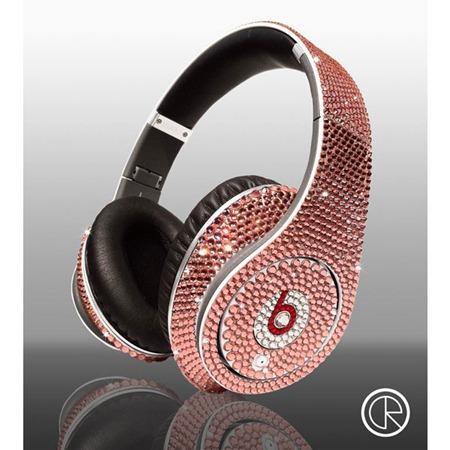 Limited-edition-Dr-Dre-Beats-Studio-Headphones-Swarovski-Light-Rose-1