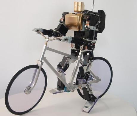 PRIMER-V2, un robot cycliste saisissant de réalisme
