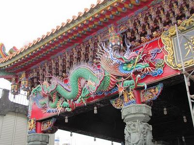 Un temple dédié à Guan Gong en construction