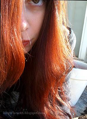 Des cheveux assortis à l'automne, grâce au henné !