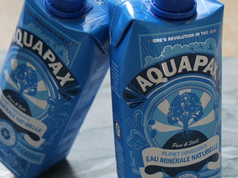 Aquapax : eau minérale dans le Style 1900
