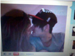 Juliette et Simon s'embrassent c'est les potins du matin #ss5