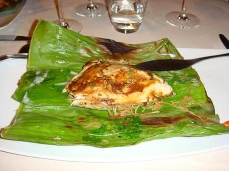 20110923 Oth Sombath 04 daurade royale aromates thai feuille bananier 2 Oth Sombath, high thaï (ChrisoScope)