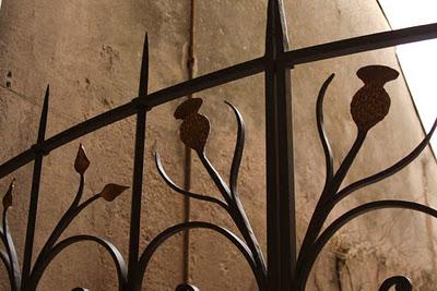 Qui s'y frotte s'y pique (123)