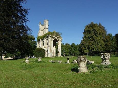 Abbaye de la Victoire Abbaye de la Victoire ruines