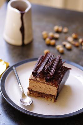 ENTREMET CHOCOLAT AU LAIT/ GIANDUJA.....