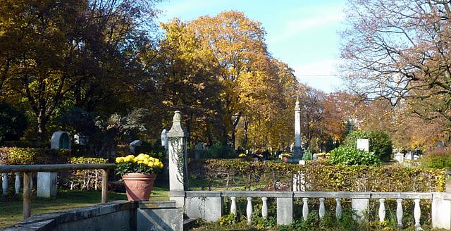 Osfriedhof an Allerheiligen/ Le cimetière de l'est à la Toussaint