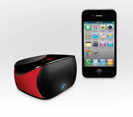 Logitech Mini Boombox, une enceinte Bluetooth avec fonction mains libres