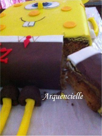 Gâteau Bod l'éponge coupé Spongebob cake