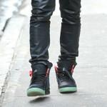 nike air yeezy 2 black pink another look 11 150x150 Nike Air Yeezy 2 Black–Pink 