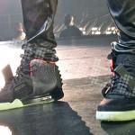 nike air yeezy 2 black pink closer look 150x150 Nike Air Yeezy 2 Black–Pink 