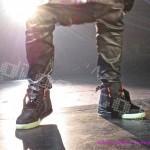 nike air yeezy 2 black pink closer look 4 150x150 Nike Air Yeezy 2 Black–Pink 