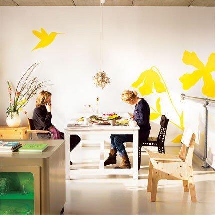 Une maison industrielle haute en couleurs