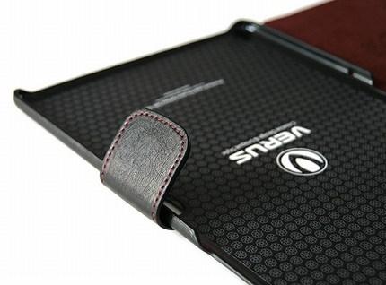 Un étui en cuir style Smartcover pour la Galaxy Tab  10.1