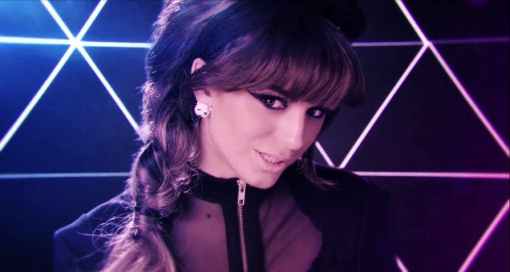 NOUVELLE CHANSON : CHER LLOYD feat BUSTA RHYMES – GROW UP