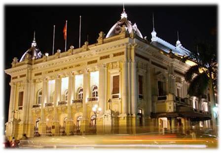 L’Opéra de Hanoi : la beauté du siècle et la célébration du centenaire de Richard Wagner par Barbe et Doucet en 2013