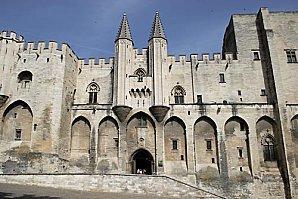 avignon-popes-palace-5