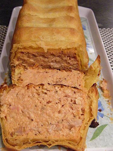 cake-au-thon-en-croute-feuilletee-1.JPG