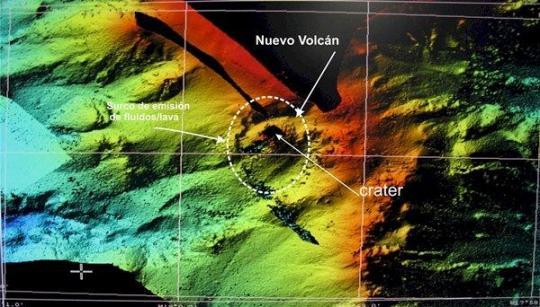 L'île volcan El Hierro : Apparition imminente du panache cypressoïde.