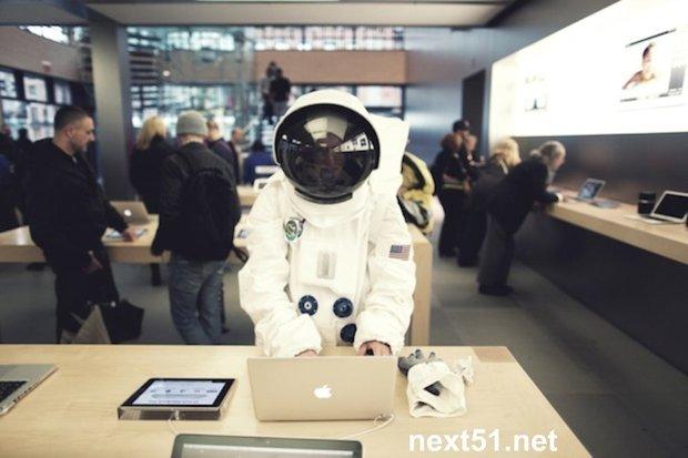 4 novembre 2011, on a marché dans un Apple Store...