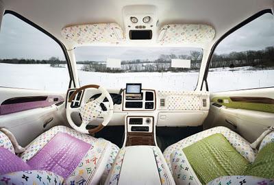 LUIS GISPERT FAKE CARS TOUR AROUND US.