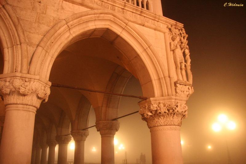 Silhouettes dans la brume du soir...