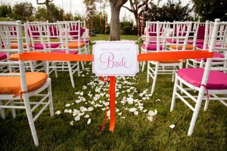 Deco de mariage orange et rose fushia