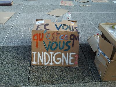 Yes we camp! Les indignés de La Defense