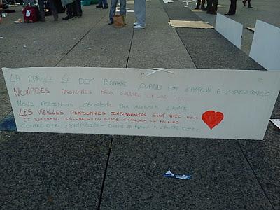 Yes we camp! Les indignés de La Defense