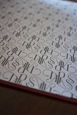 Livre de Tapas typographique par Guillaume Bouisset
