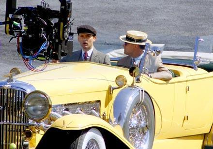 DiCaprio_gets_behind_wheel_Gatsby_Yw7oww48us3l.jpg