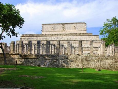 Le temple des guerriers du Jaguar sur le site de Chichén Itzá dans le Yucatán, au Mexique