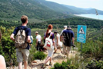 Mange (prie) ((aime))