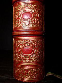 Manon Lescaut, l'édition de 1733, en maroquin rouge de Lortic