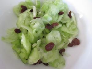 salade cèleri concombre raisins et curry
