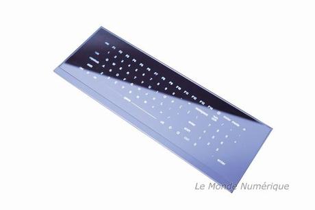 Minebea, un clavier tactile nettoyable chez Midland France