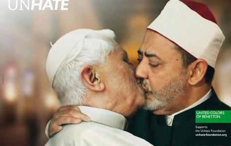 Sous pression du Vatican, Benetton retire une photo du Pape de sa  nouvelle campagne