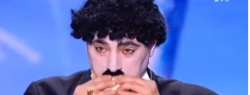 Incroyable Talent: Il mange un oignon et vomit à la fin du show