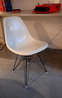 Dining Side-chair Rod (DSR) Eames