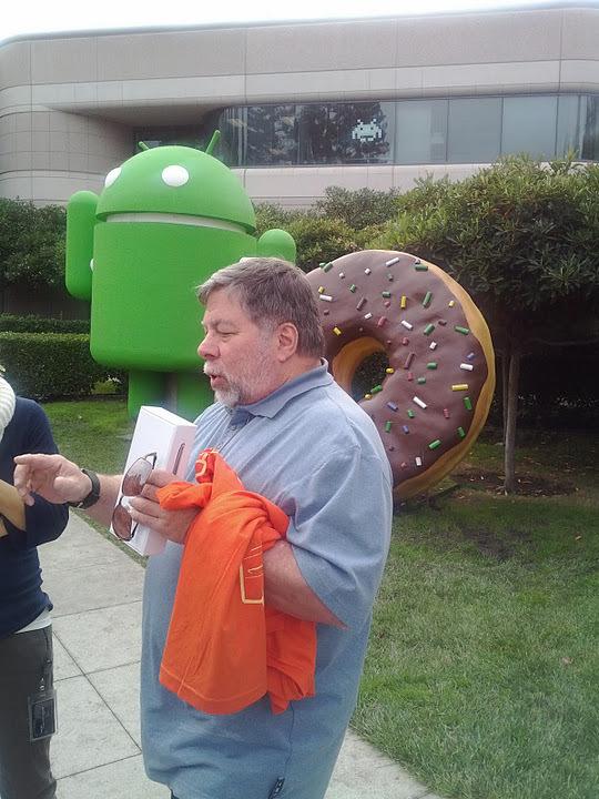 Le co-fondateur d'Apple a reçu son Galaxy Nexus...