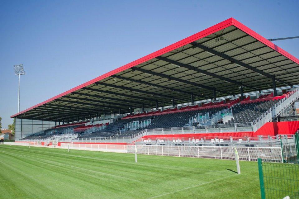 Lyon inaugure son « Matmut Stadium », Toulon remporte une victoire capitale