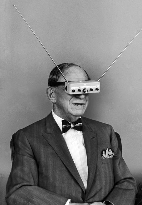 lunettes television gnd geek 15 inventions retro que personne na jamais acheté