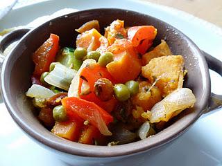 Tajine de patates douces et sa polenta aux dates