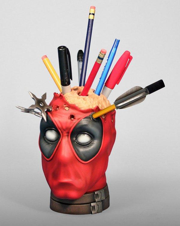  Deadpool accueille vos crayons