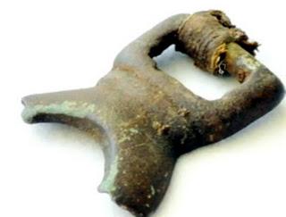 Un objet en bronze de l'Asie de l'est découvert en Alaska