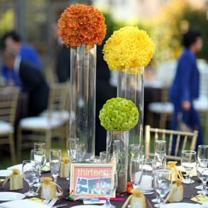 Boules de fleurs mariage: le decor indispensable