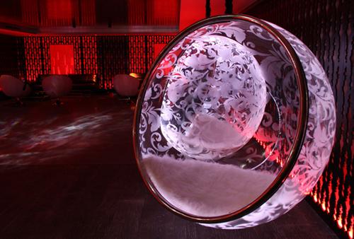 Les Bubble Chairs revisitées par le studio Rousseau - 3