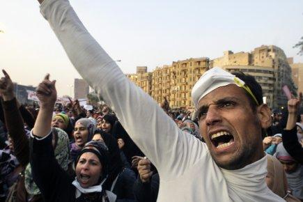 Le Caire : Nouvel appel à manifester, les militaires appellent au dialogue